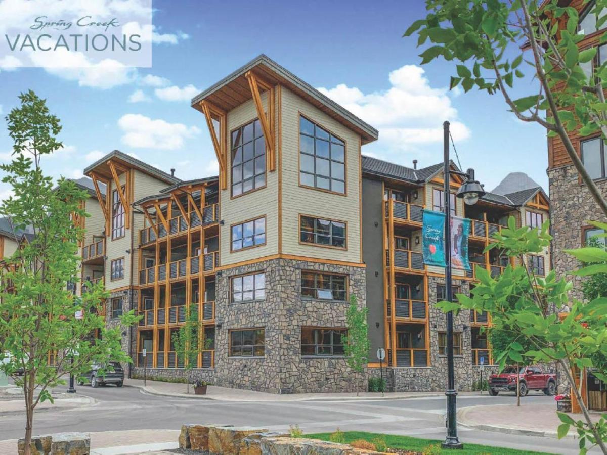 White Spruce Lodge By Spring Creek Vacations Канмор Екстериор снимка