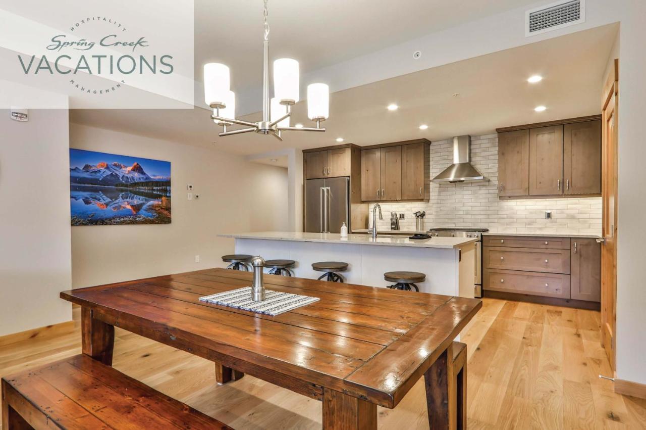 White Spruce Lodge By Spring Creek Vacations Канмор Стая снимка