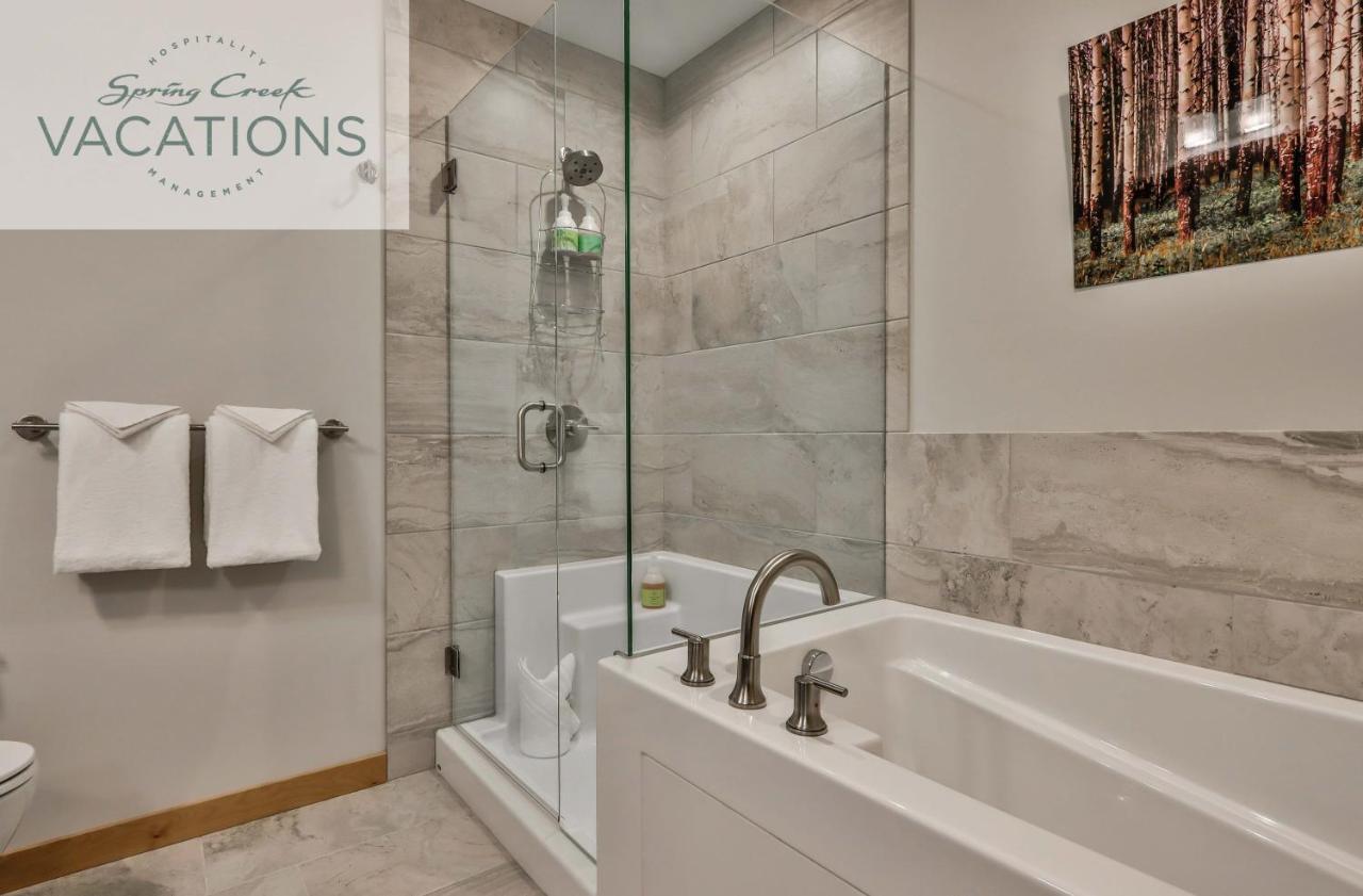 White Spruce Lodge By Spring Creek Vacations Канмор Стая снимка